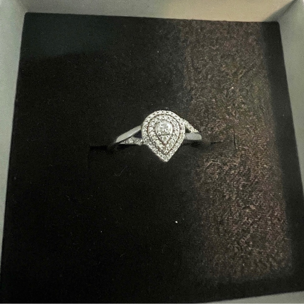Genuine Diamond Engagement/Promise Ring